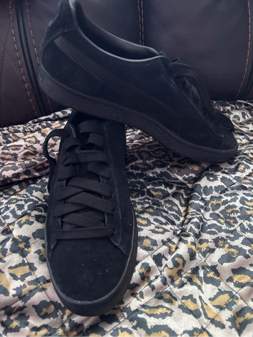 Puma Suede Classics Men's Black Low-Top Casual Sneakers